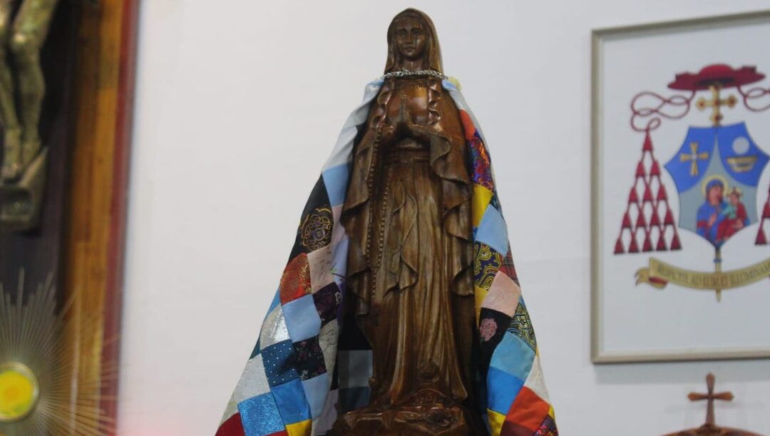 Mongólia: estátua de Maria encontrada no lixo é objeto de veneração