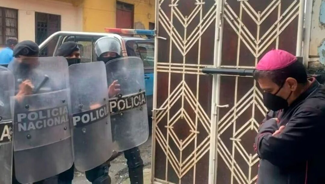 Bispo Álvarez sujeito a tortura em cela de segurança máxima