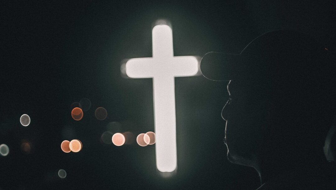 Esta sexta-feira, somos convidados a rezar a via-sacra dentro de um abrigo em Kyiv