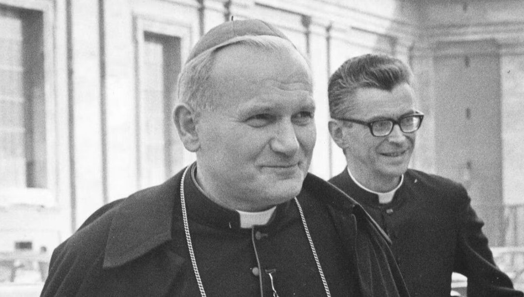 João Paulo II ocultou abusos de menores quando era arcebispo, denunciam investigações jornalísticas