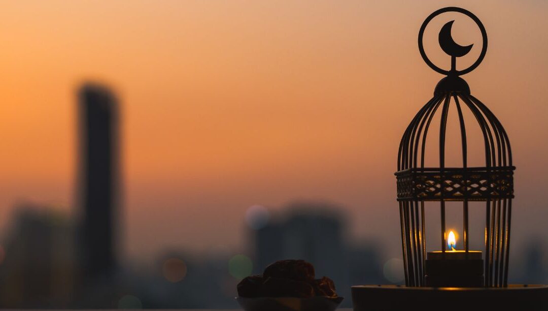 Começou o Ramadão: tempo de jejum, solidariedade, alegria… e tensões