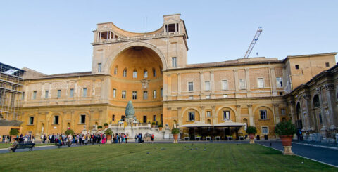 Entrada dos Museus do Vaticano. Foto © Ricardo Perna