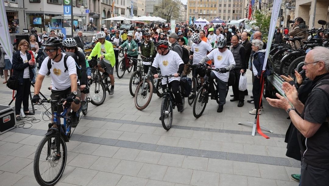 Vítimas de abusos na Igreja pedalam de Munique a Roma para irem falar com o Papa