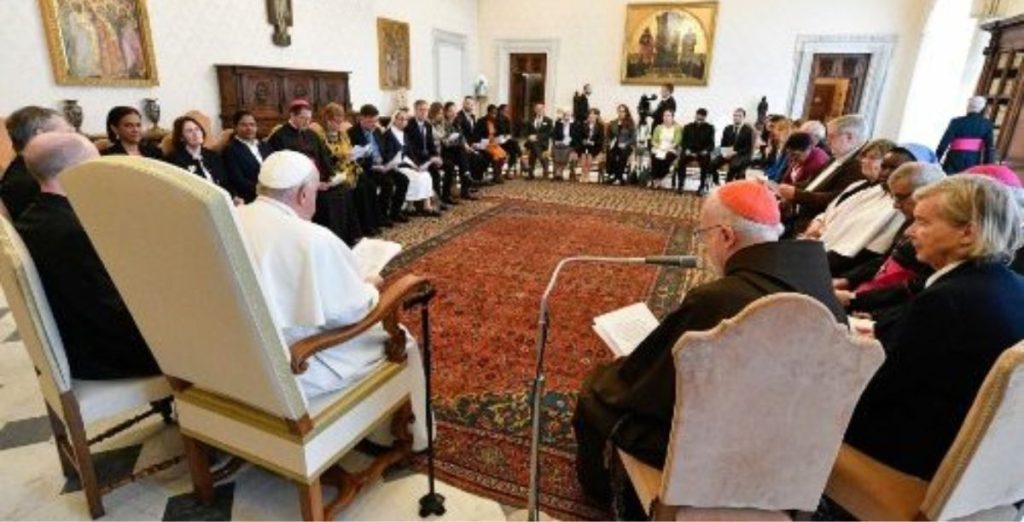 Papa na assembleia plenária da Comissão de Proteção de Menores do Vaticano, 5 de maio de 2023. Foto © Vatican Media.