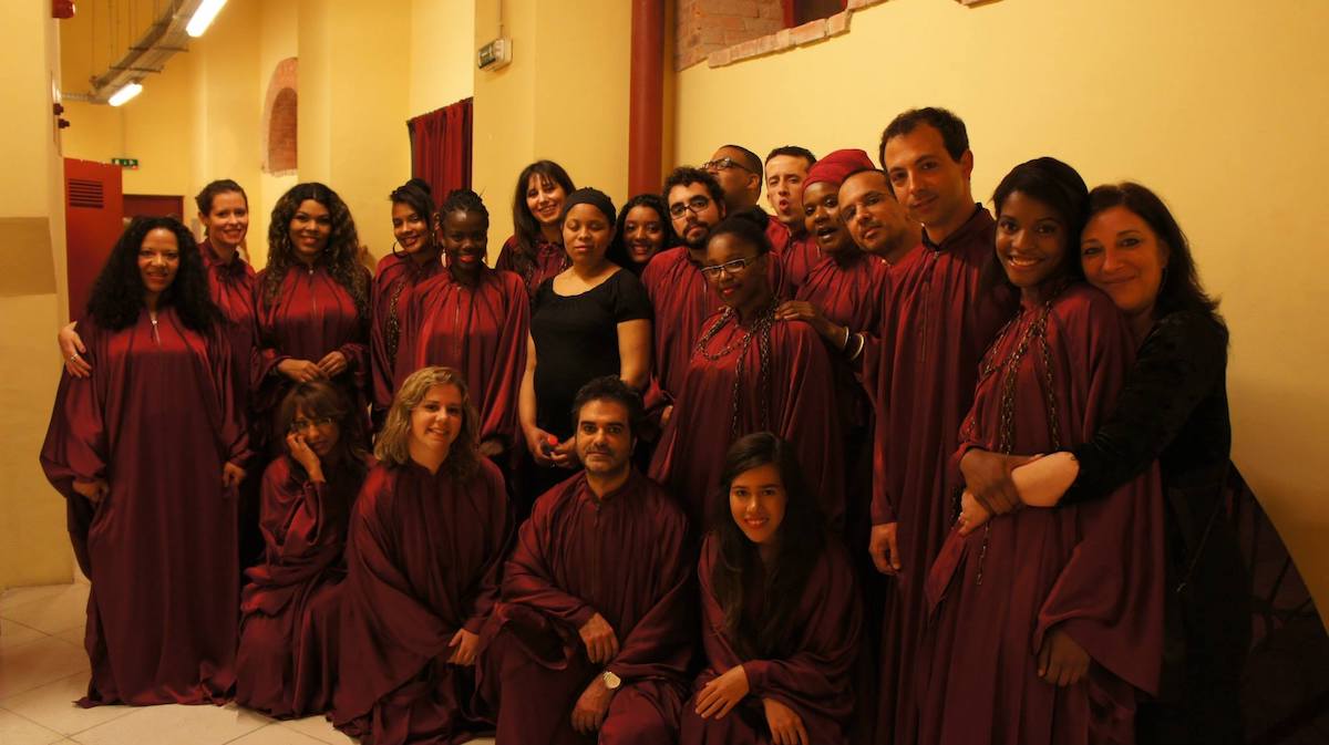 Carlos Ançã com o Coro Gospel de Lisboa: “A missão do Carlos foi ser instrumento de Deus naquilo que era o seu talento natural: a música”. Foto: Direitos reservados