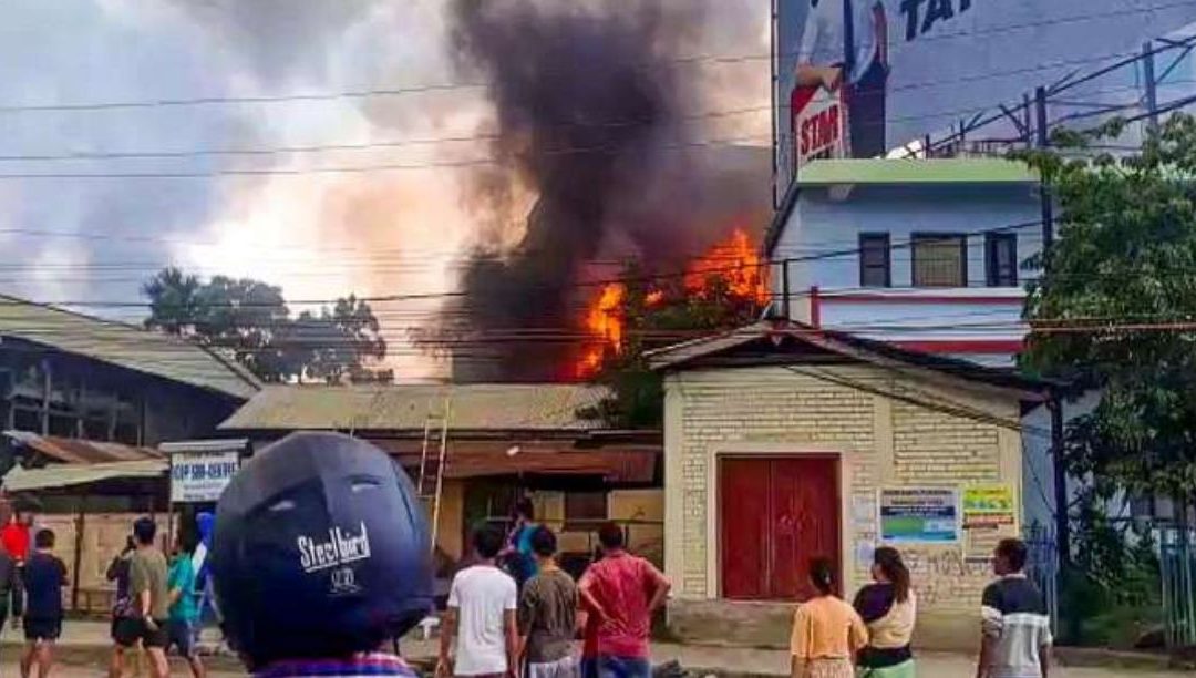 100 mortos, 50 mil deslocados e 249 igrejas destruídas em confrontos étnicos na Índia