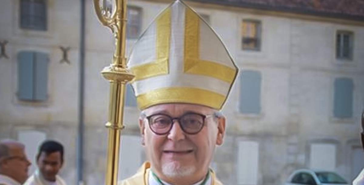 Georges Colomb, bispo de La Rochelle (França), acusado de agressão sexual Georges Colomb, bispo de La Rochelle (França), acusado de agressão sexual