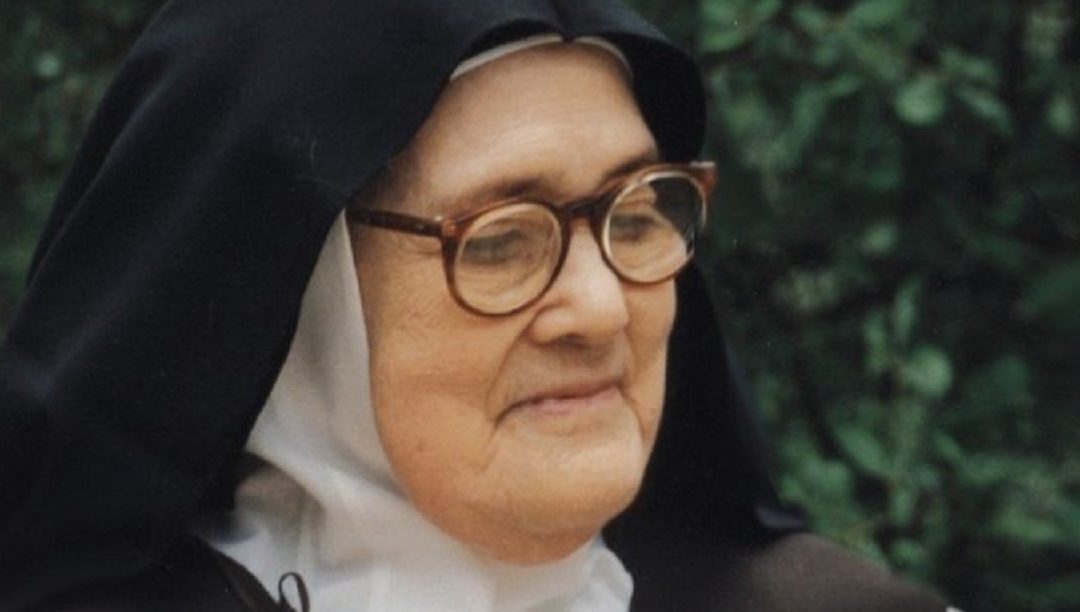 Papa reconhece irmã Lúcia como “venerável”