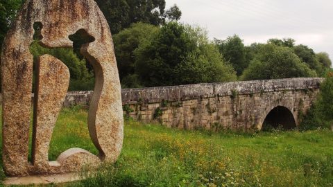 Cáritas desafia jovens a caminhar rumo a Santiago de Compostela Caminho de Santiago, 2015: “O recurso aos santos tornou-se quase necessário.” Foto © António José Paulino