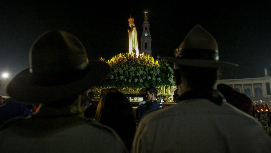 Um barco para a Senhora de Fátima e uma carta a pedir paz aos líderes mundiais