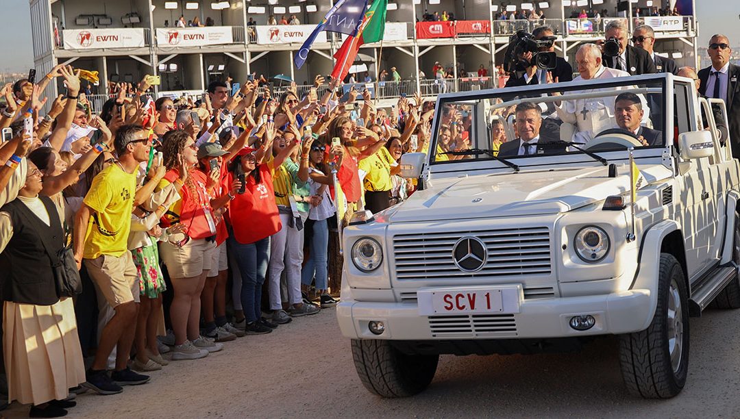 Francisco aos jovens: “A solução para o cansaço não é ficar parado”