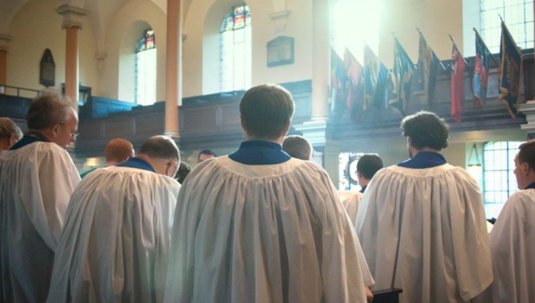 Maioria dos padres da Igreja de Inglaterra apoia matrimónios homossexuais