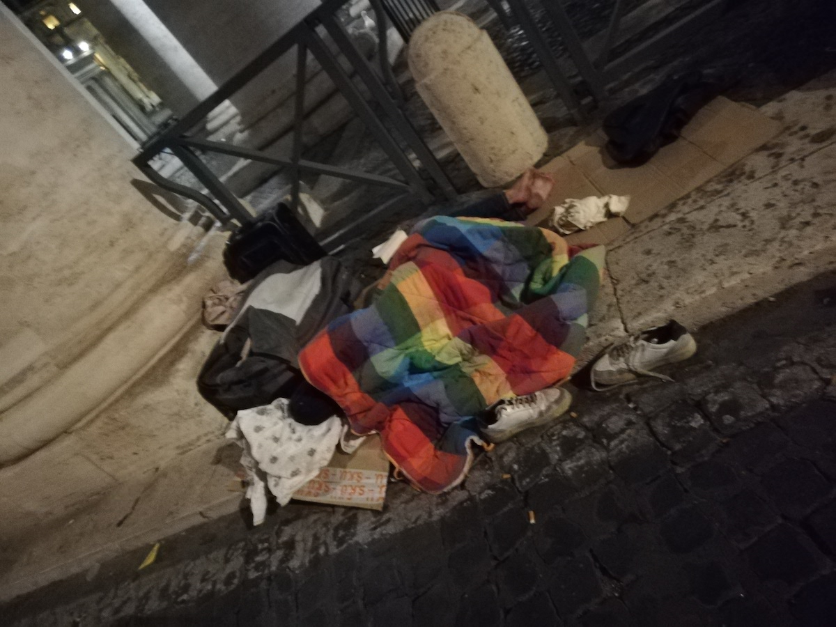 Pobreza, sem-abrigo, Roma
