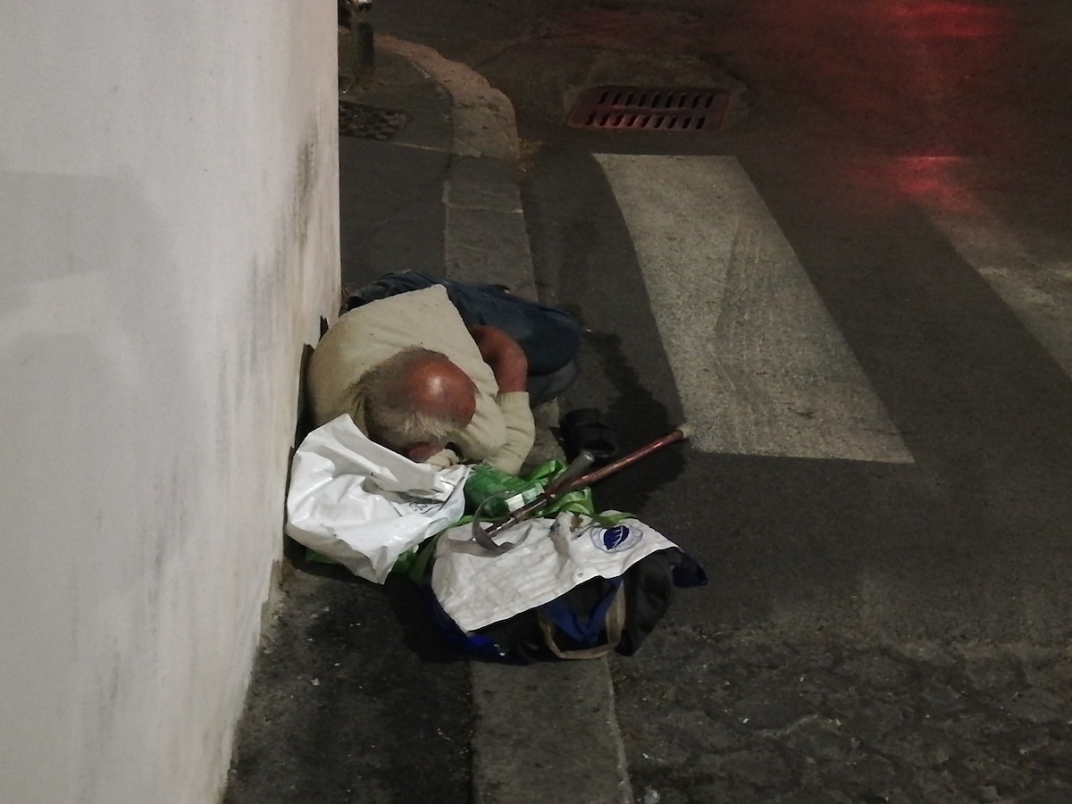 Pobreza, sem-abrigo, Roma