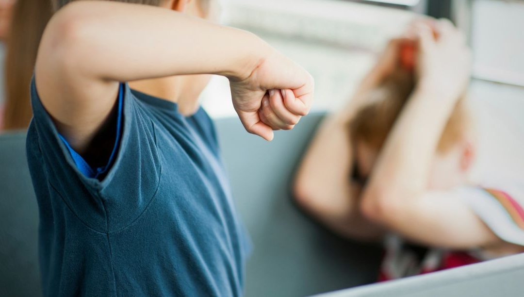 Por uma mobilização geral contra a violência escolar