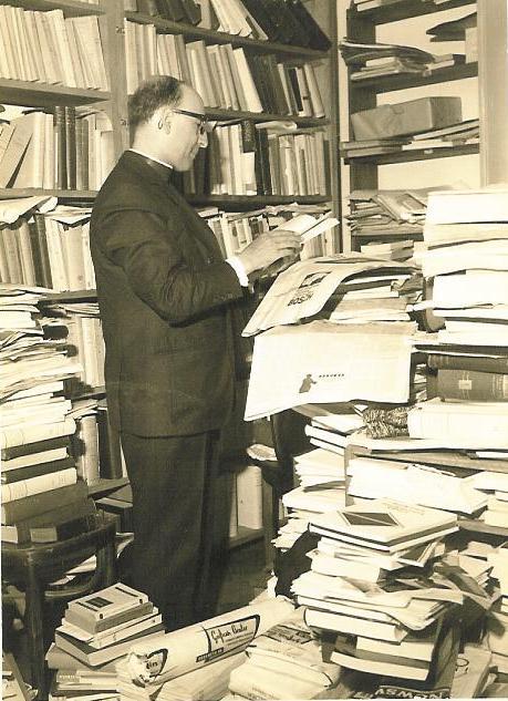 Padre Manuel Antunes.
