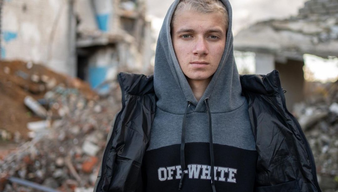Ser jovem num país em guerra, gelado e minado