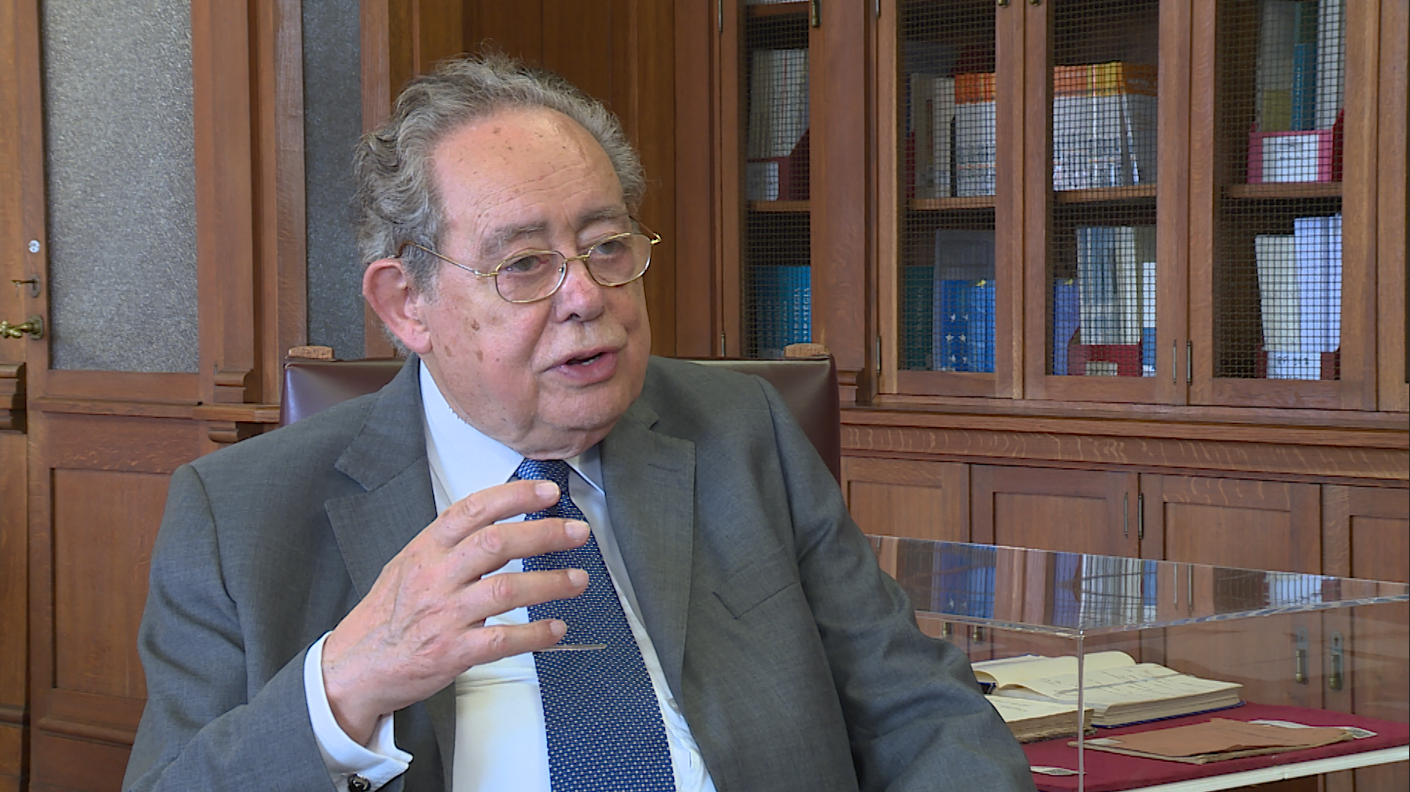 José Sousa e Brito. Imagem reproduzida do vídeo da entrevista. © ARTV|Canal Parlamento
