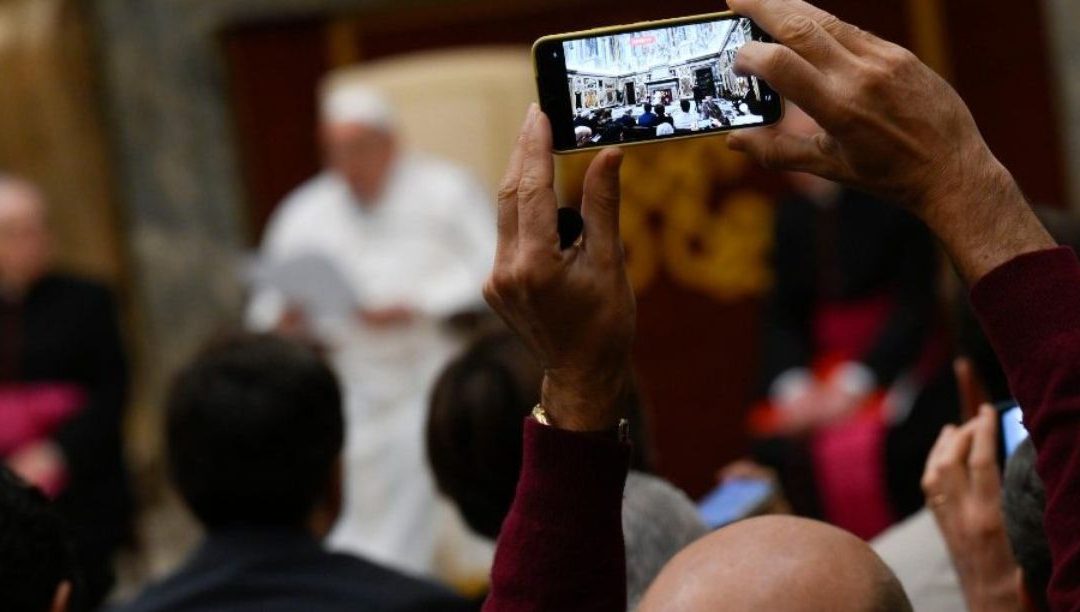 Igreja “ainda tem um caminho a percorrer para comunicar melhor”