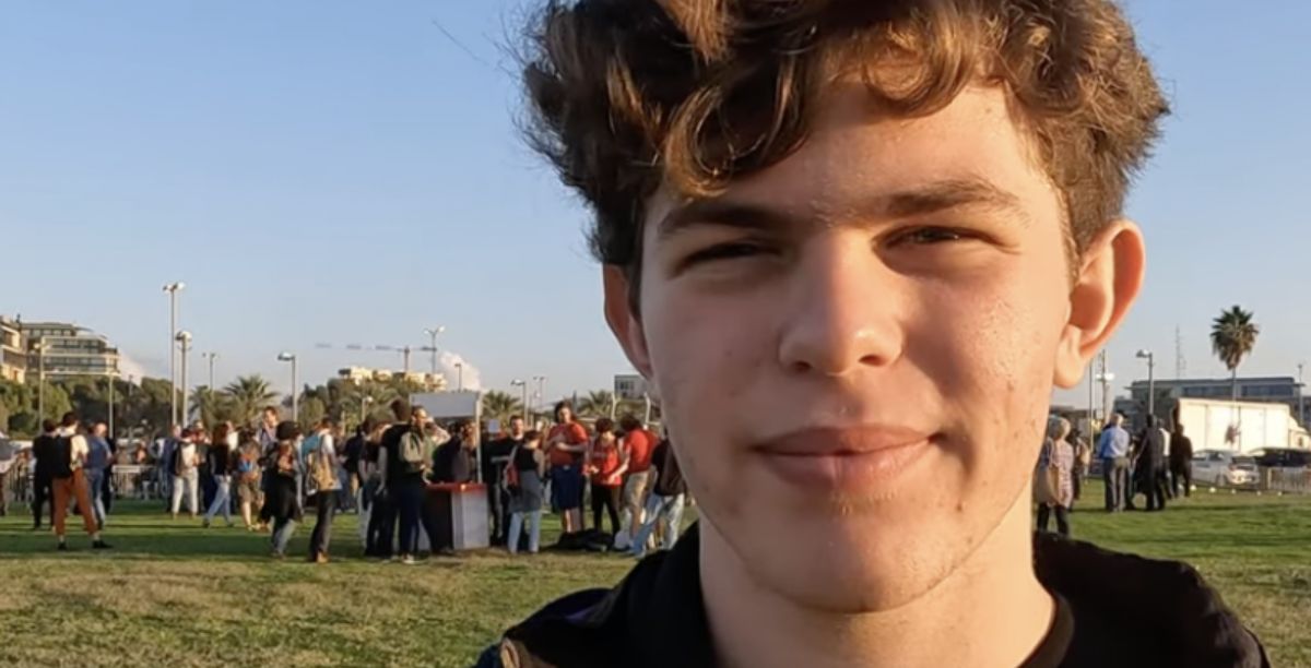 Tal Mitnick, jovem objetor de consciencia. Foto War Resisters' International