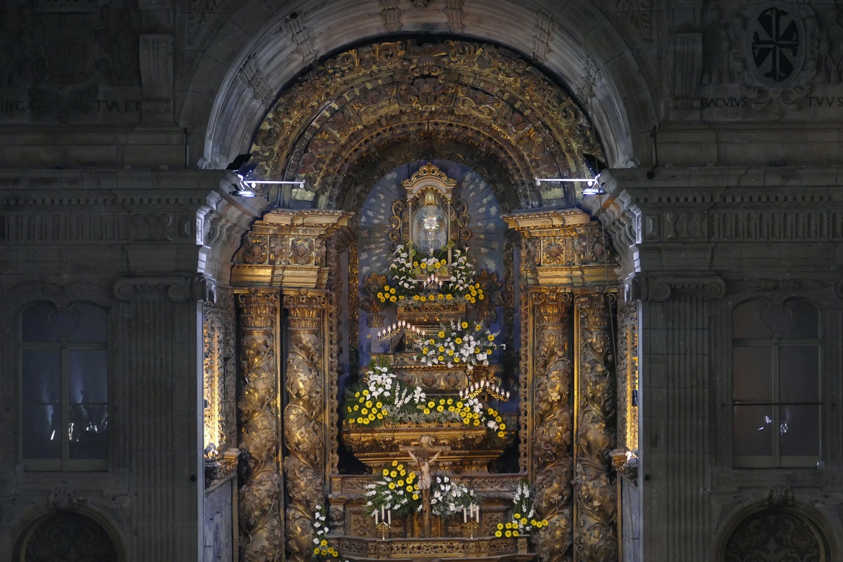 retábulo na capela-mor da igreja de S. Paulo