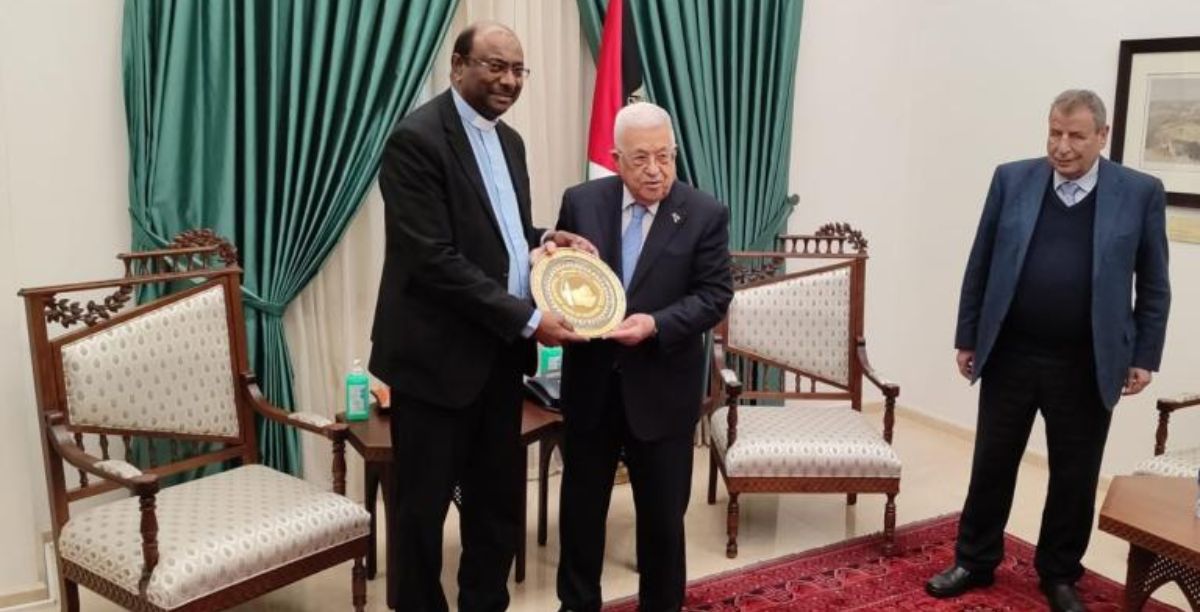 Mahmoud Abbas, and Rev. Prof. Dr Jerry Pillay, WCC general secretary. Photo Marianne EjderstenWCC