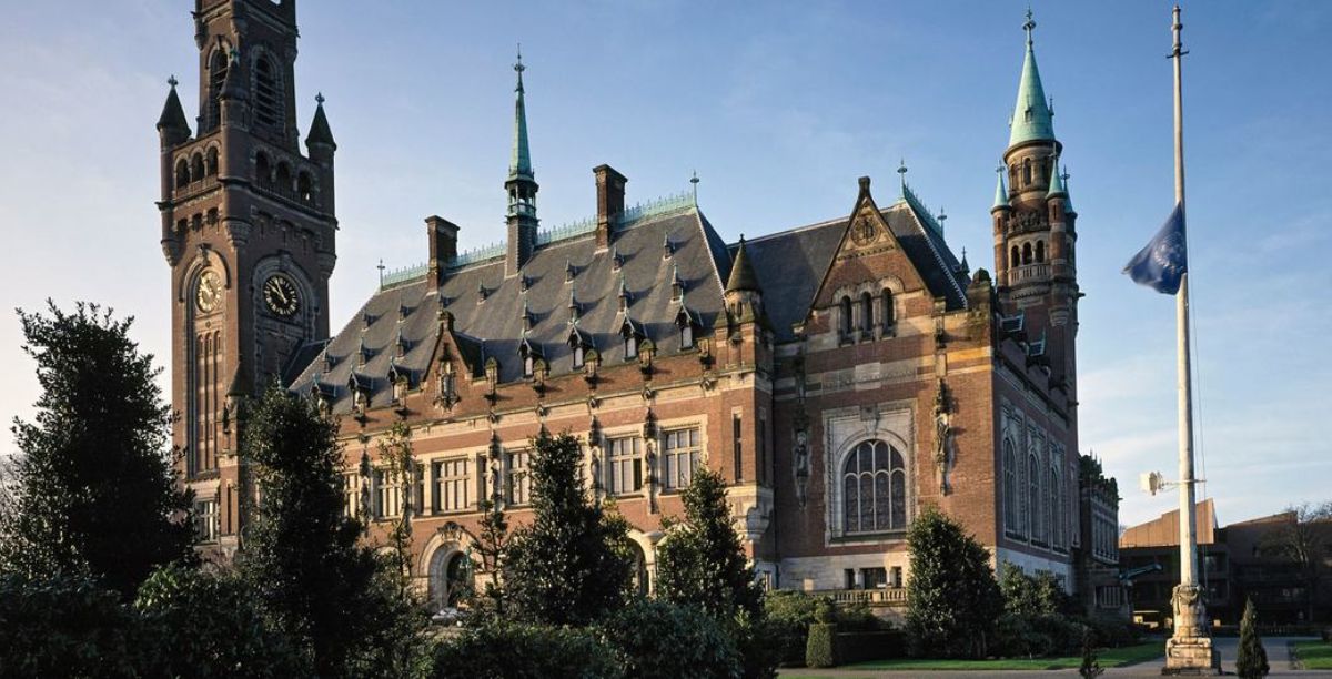Palácio da Paz, sede do Tribunal Internacional de Justiça, em Haia, na Holanda. Foto UN PhotoAndrea Brizzi