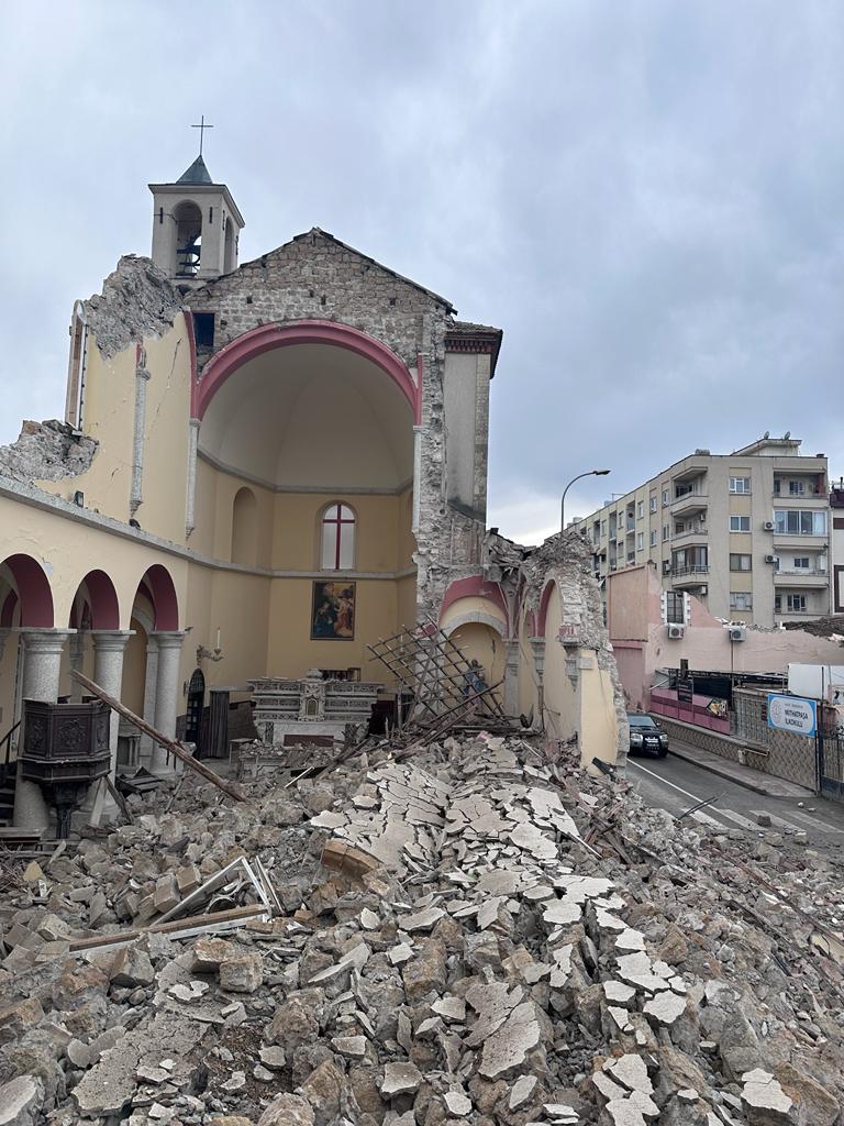 Catedral da Anunciação, em Iskenderun (Catedral do Vicariato Apostólico da Anatólia), destruída pelo terramoto