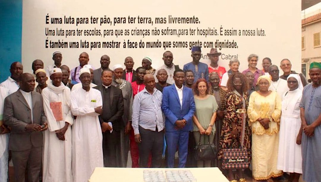 Líderes religiosos assinam declaração de apelo à paz e tolerância