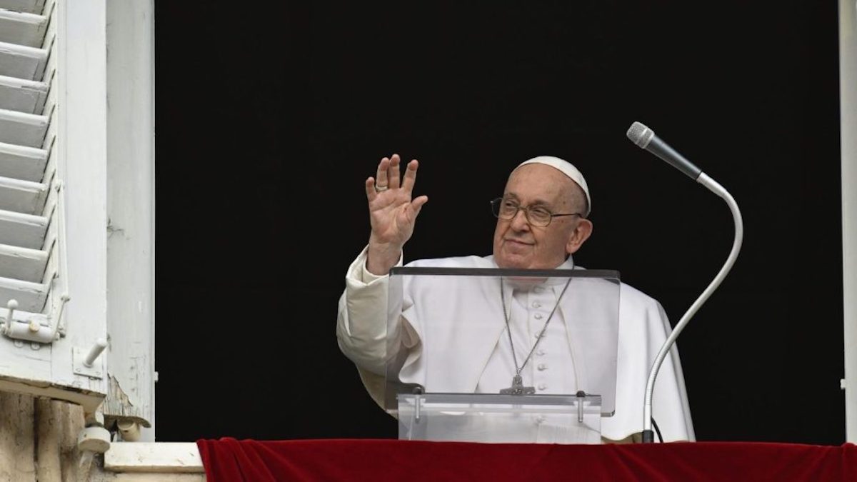 O Papa Francisco rezou ainda pela “martirizada Ucrânia, onde todos os dias morrem muitas pessoas”. Foto © Vatican Media, divulgada pela Agência Ecclesia.