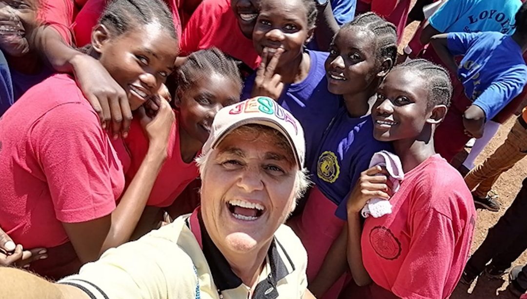 Na diocese de Wau há uma equipa de futebol feminino que joga com as cores de Portugal