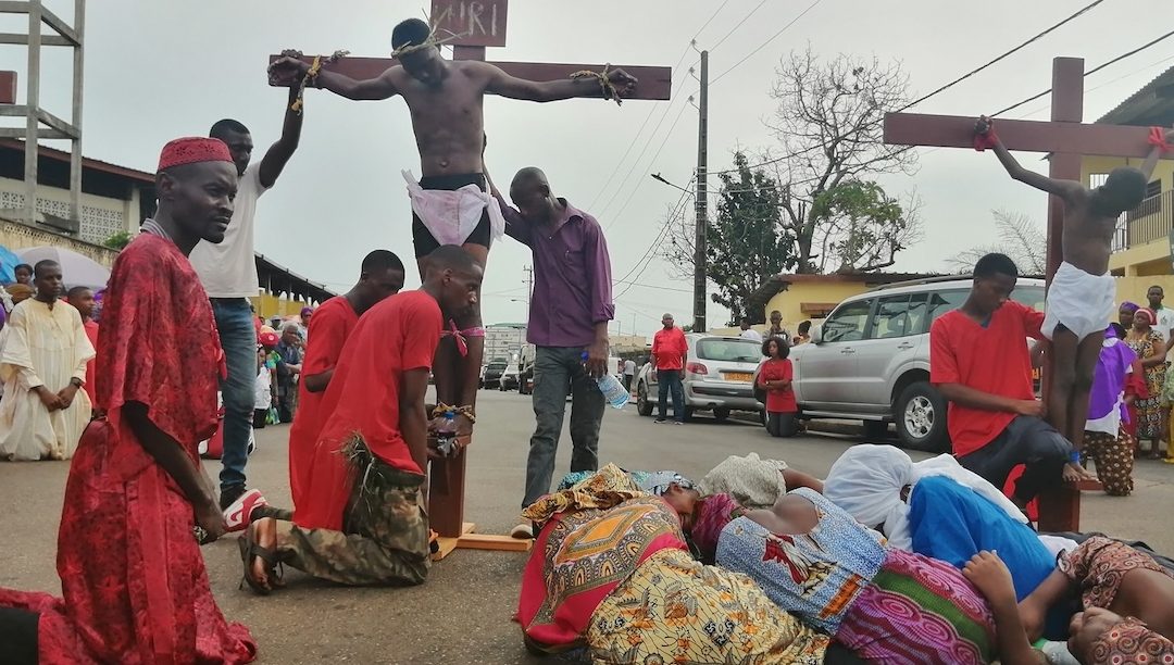 Caminhos de diálogo inclusivo num Gabão a arder