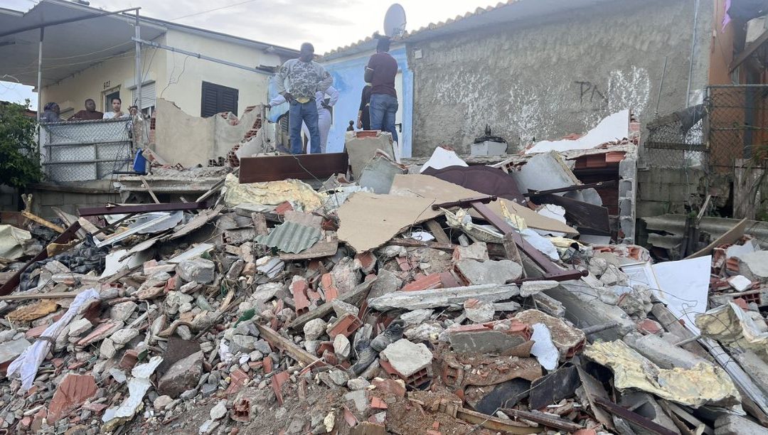 Ação de demolição num bairro precário em Loures “desrespeita direito à habitação”