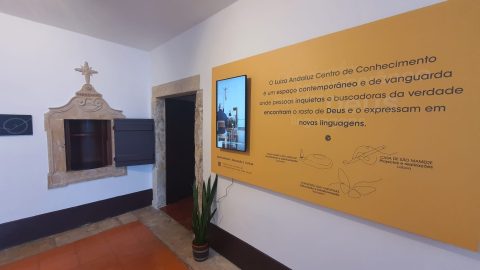 Hall de entrada do LACC, no Convento das Capuchas, em Santarém. Foto Clara Raimundo