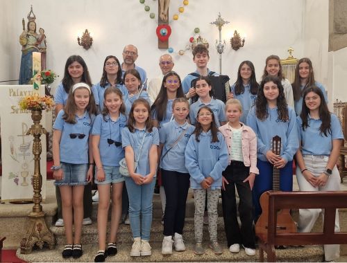 Coro da paróquia de Abraveses, que vai participar na I Jornada Mundial das Crianças, em Roma. Foto DR