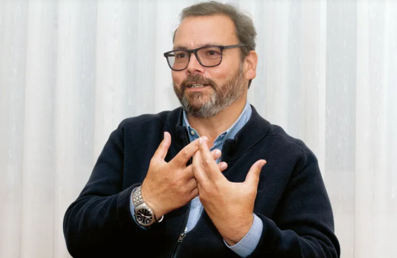 “Sou um aficionado da fotografia. Por onde passo, a câmara vai comigo", diz Luís Almeida.