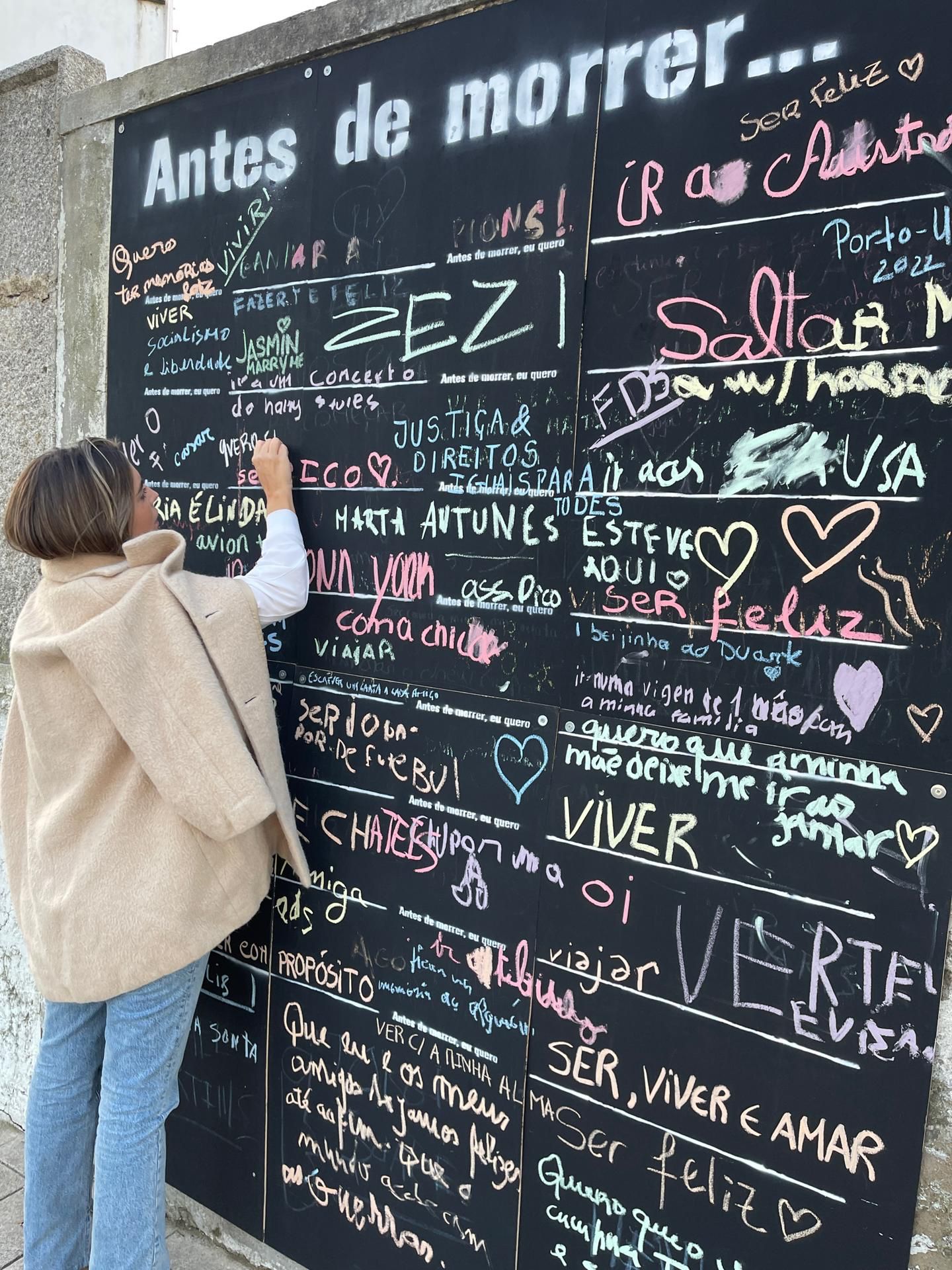 Mural antes de morrer, iniciativa da Compassio, no Porto. Foto Compassio