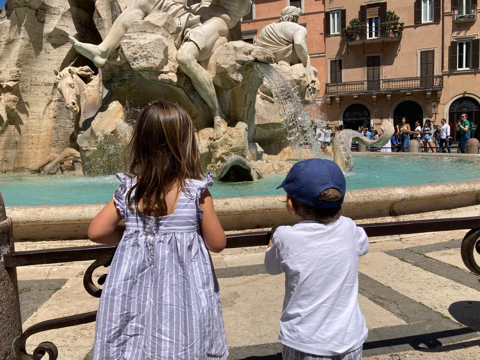 Francisca e Nuno, netos de Cecília Vaz Pinto, em Roma. Foto DR