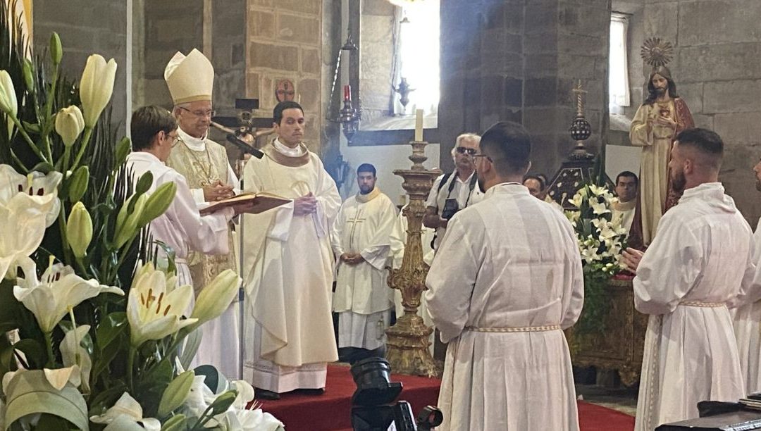 “O seminário de Angra não acaba”, garante bispo diocesano