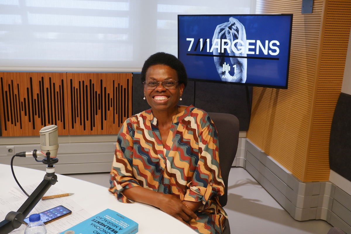 Eugénia Quaresma na gravação do podcast 7MARGENS, na Antena 1. Foto António Marujo