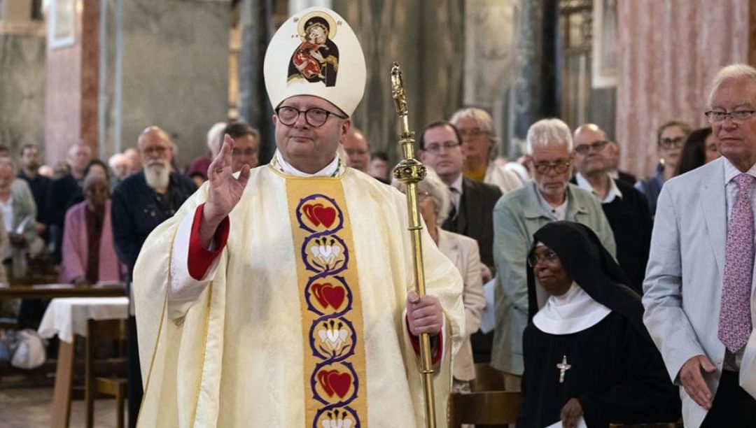 Ex-padre anglicano ordenado bispo católico