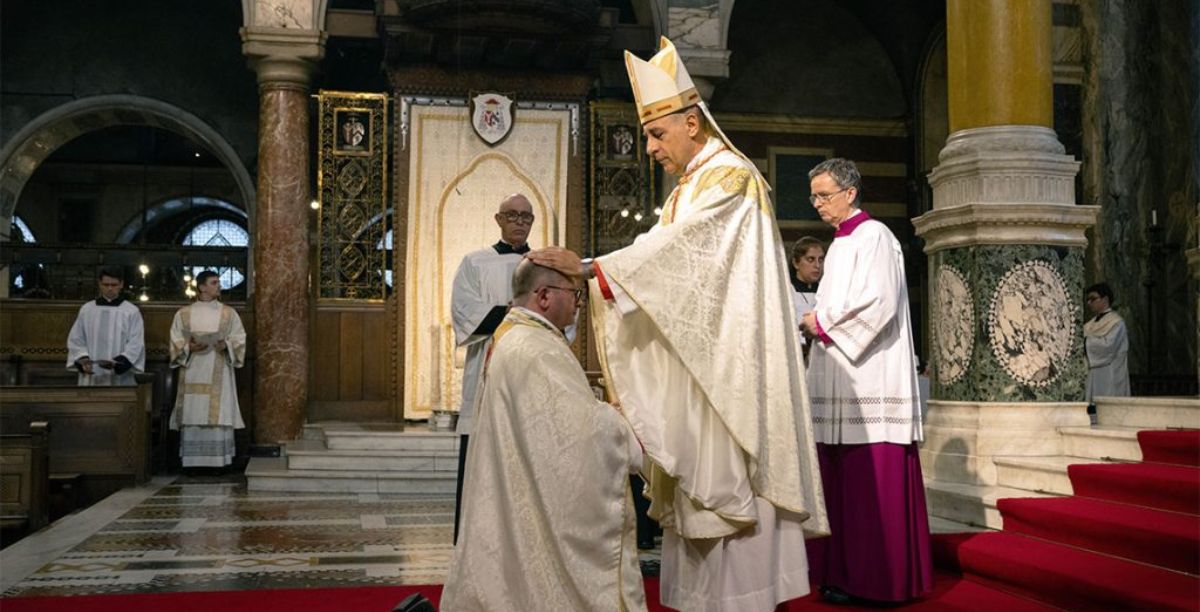 O ex-padre anglicano David Wallertornou-se o primeiro bispo ordinário do Ordinariato de Walsingham. Foto CBCEW