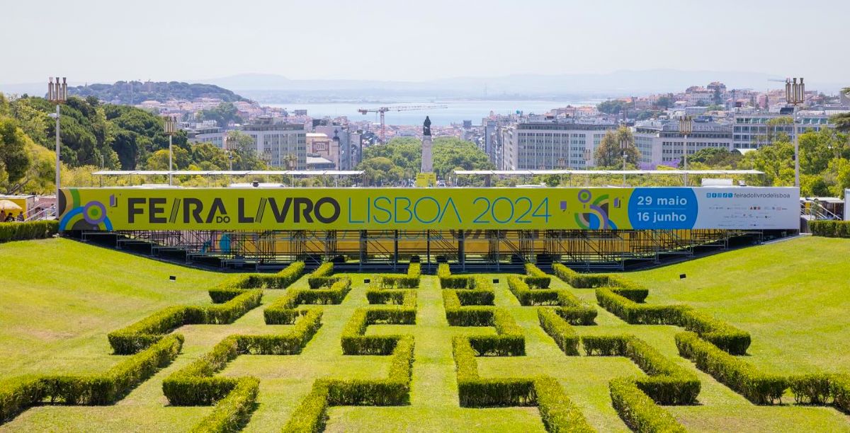 Vista da Feira do Livro de Lisboa 2024, do cimo do Parque Eduardo VII. Foto Feira do Livro de Lisboa