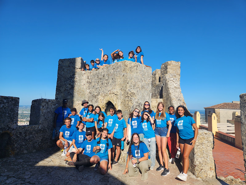 Jovens bahá'ís participantes no acampamento nacional em Palmela, julho 2024. Foto DR