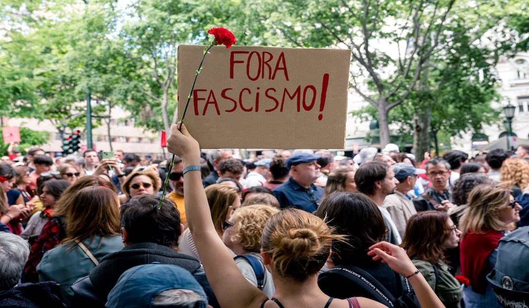 Atos repressivos estão a pôr em causa o direito de manifestação na Europa