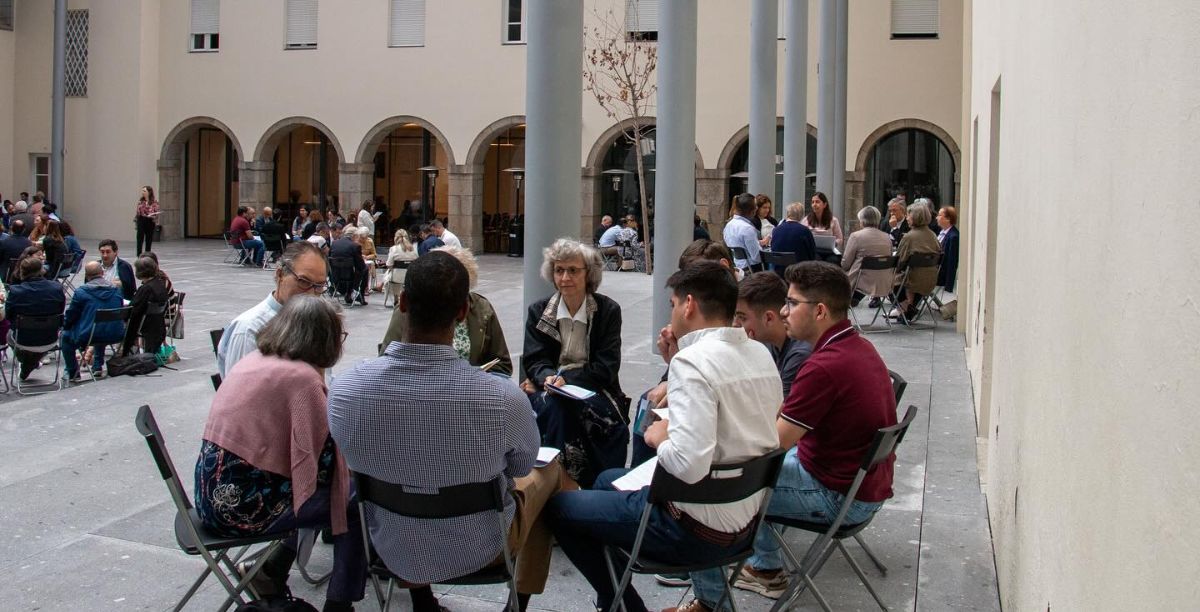 Ivanka Hosta (ao centro) durante a assembleia sinodal da arquidiocese de Braga, a 15 de junho de 2024. Foto reproduzida a partir das redes sociais da arquidiocese