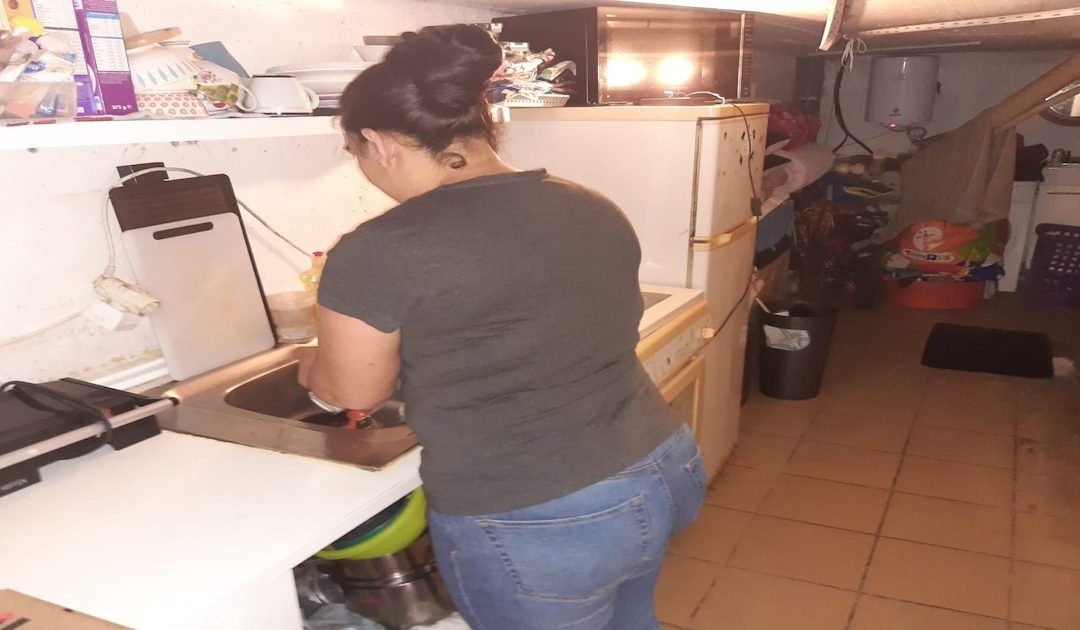 Beatriz foi “notificada” a tempo para abandonar a cave onde vivia, diz Câmara de Loures, mas a própria contesta
