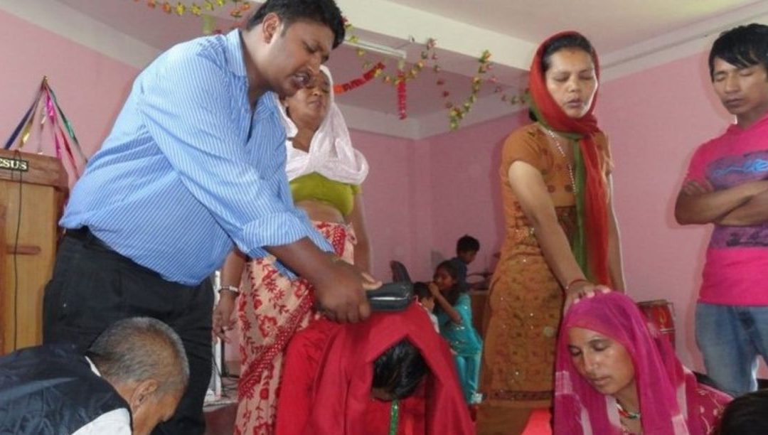 Cristãos nepaleses apreensivos com repressão das minorias religiosas
