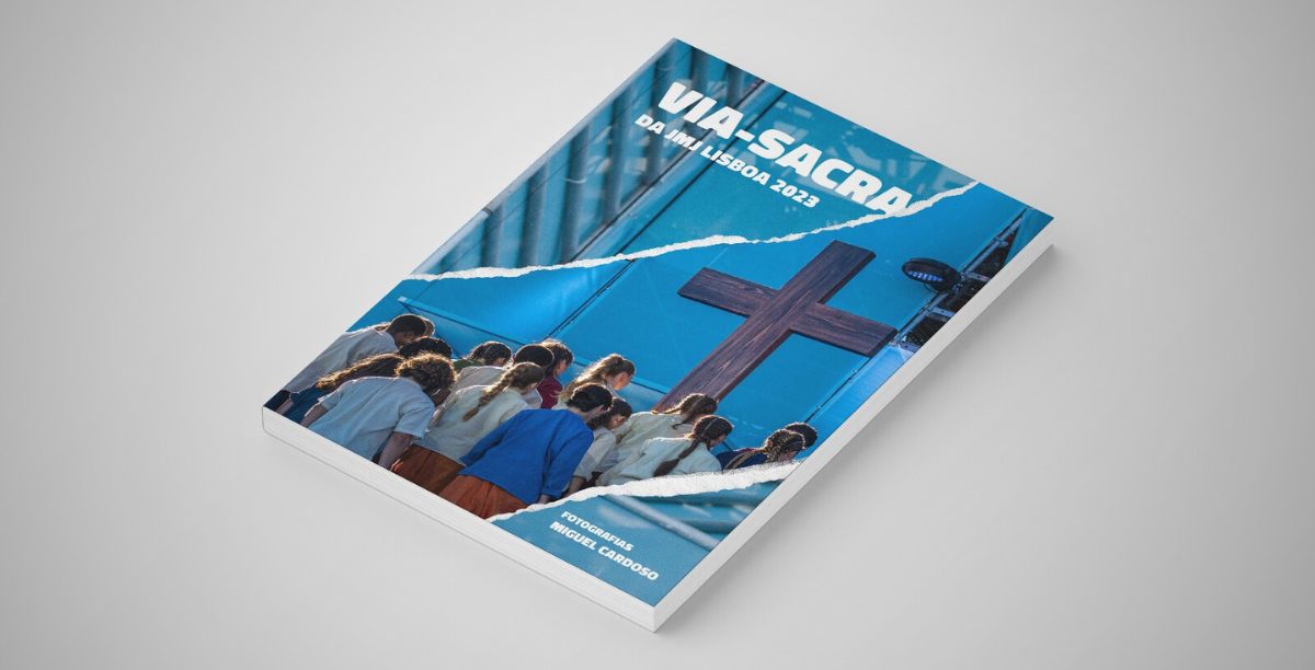 Livro de fotografias da Via-sacra da JMJ. Miguel Cardoso