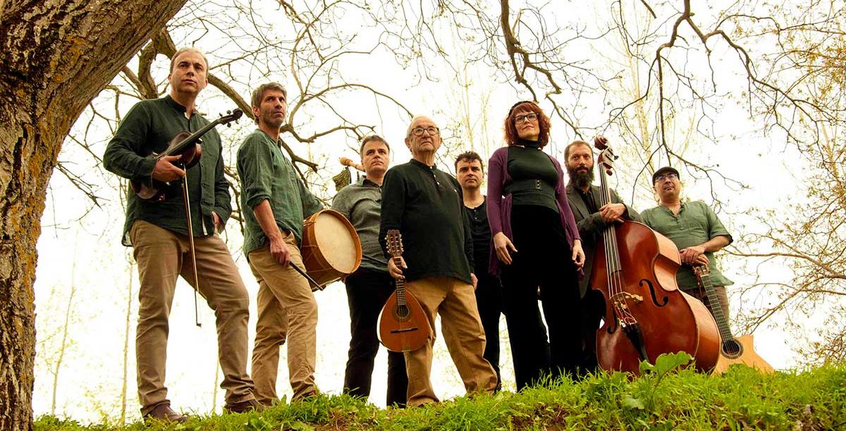 O grupo Carrion Folk sobe ao palco neste sábado em Sendim. Foto DR